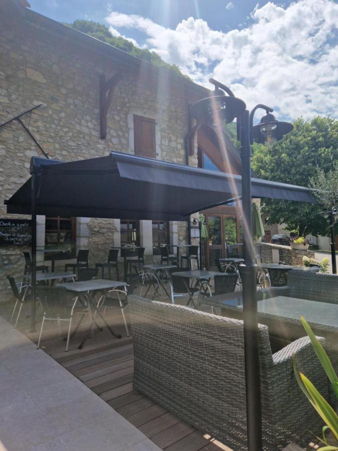 Auberge De Motz Exteriör bild