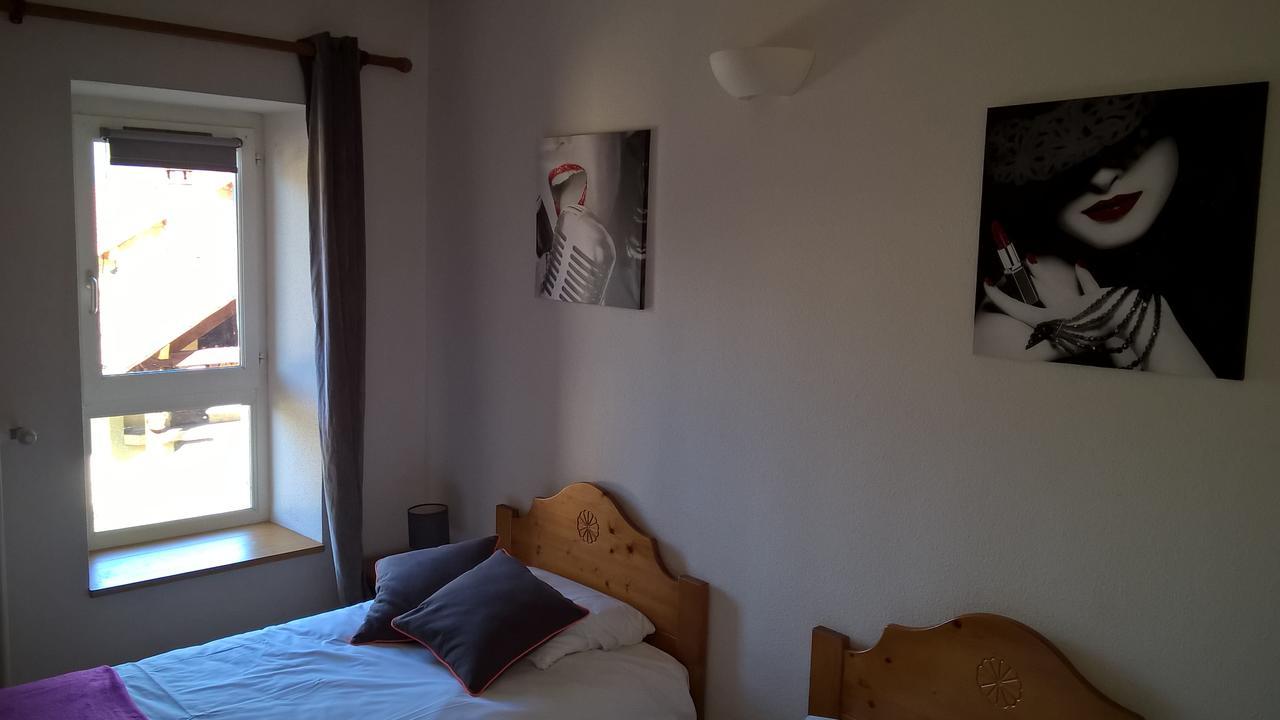 Auberge De Motz Exteriör bild
